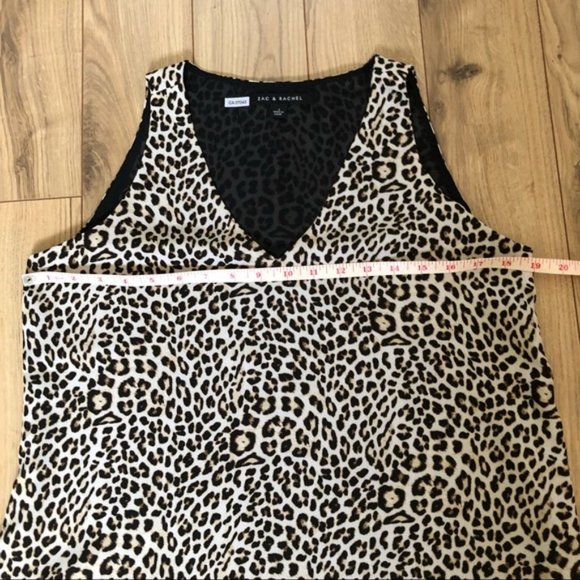 Womens Zac & Rachel V neck Asymmetrical Leopard print sleeveless top size S - Picture 9 of 10